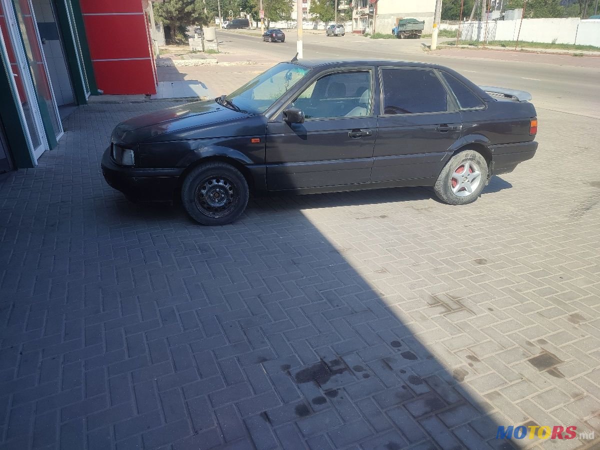 1991' Volkswagen Passat photo #1