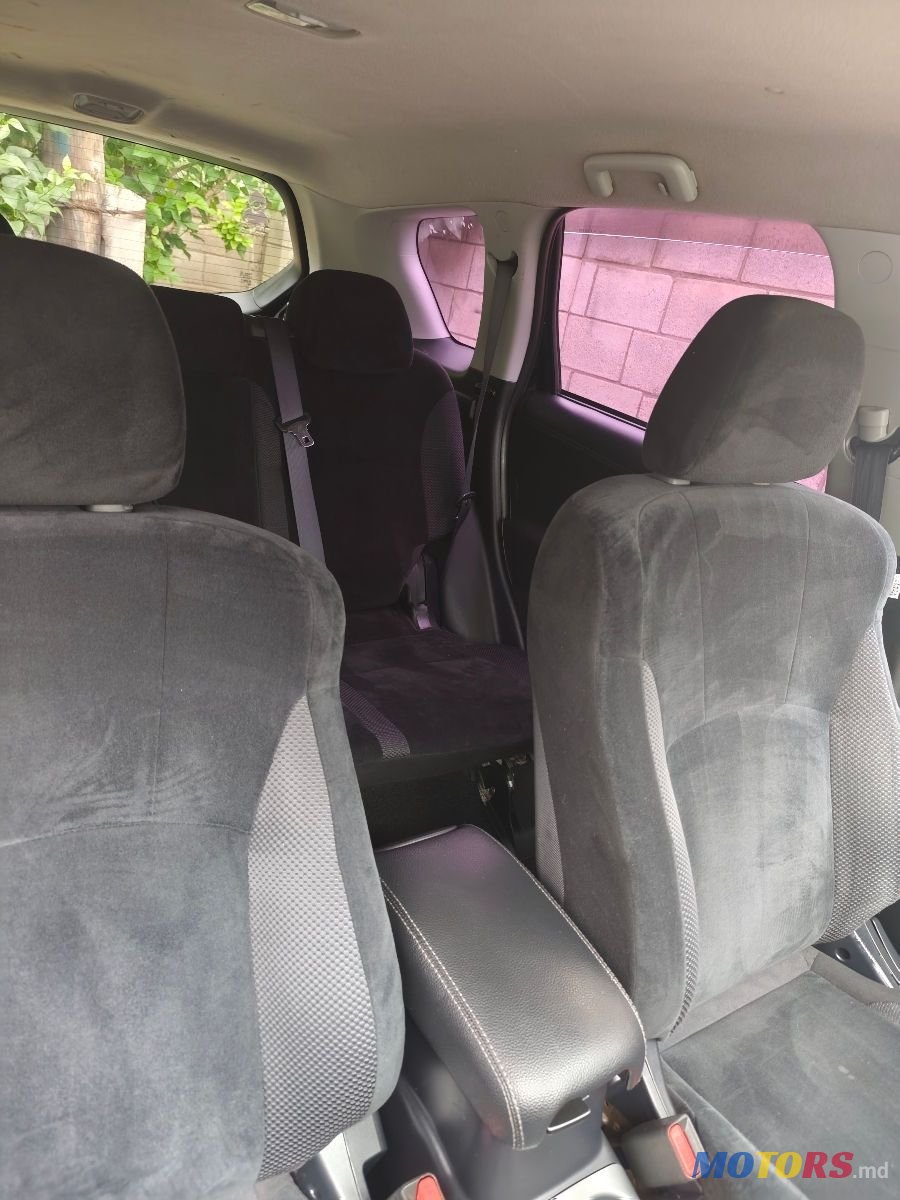 2011' Mitsubishi Outlander photo #5