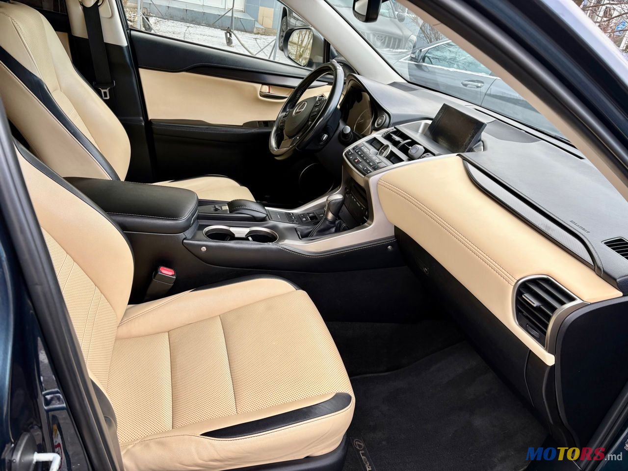 2015' Lexus Nx Series photo #3