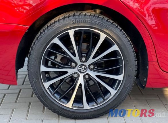 2019' Toyota Camry photo #6