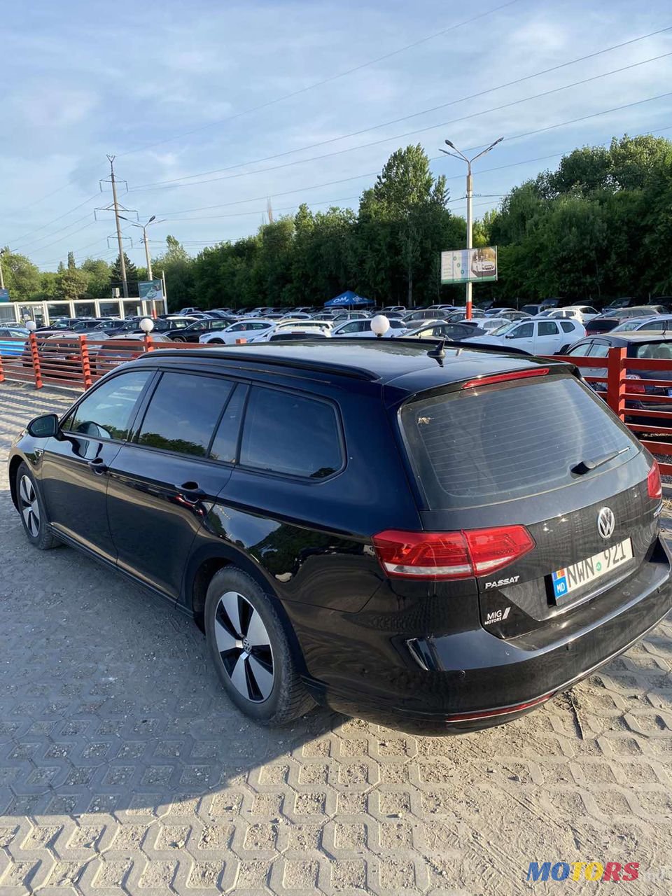 2016' Volkswagen Passat photo #4