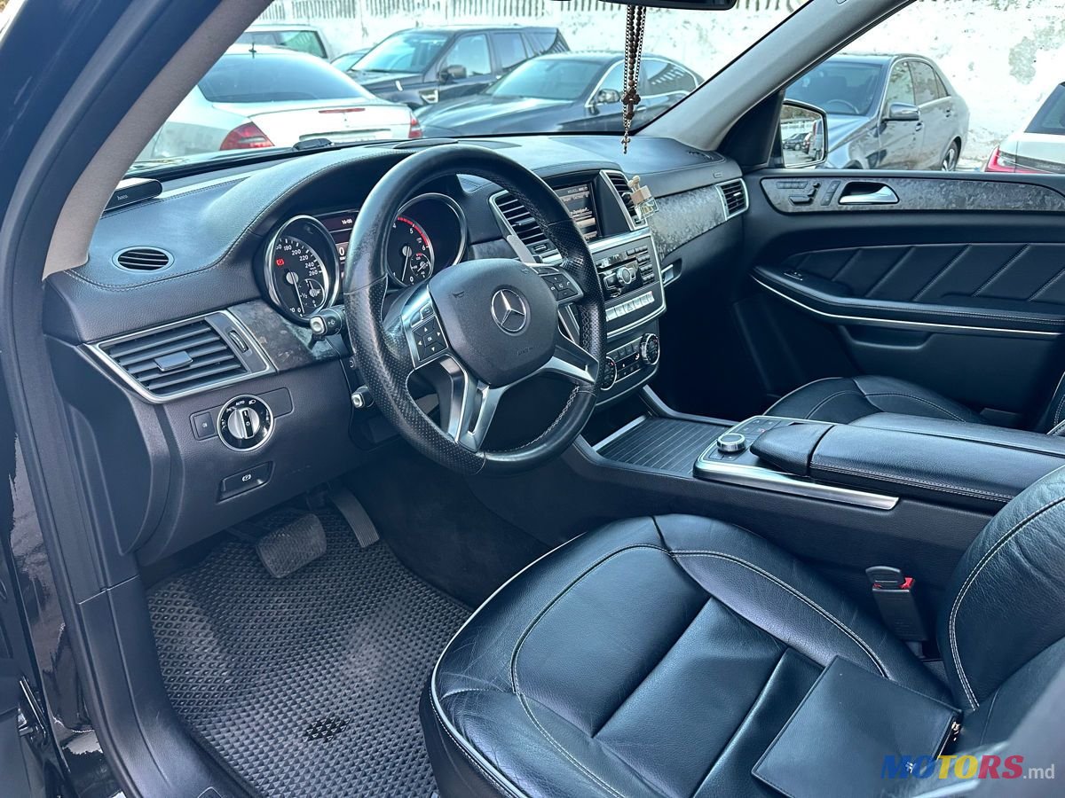 2013' Mercedes-Benz GL-Class photo #4