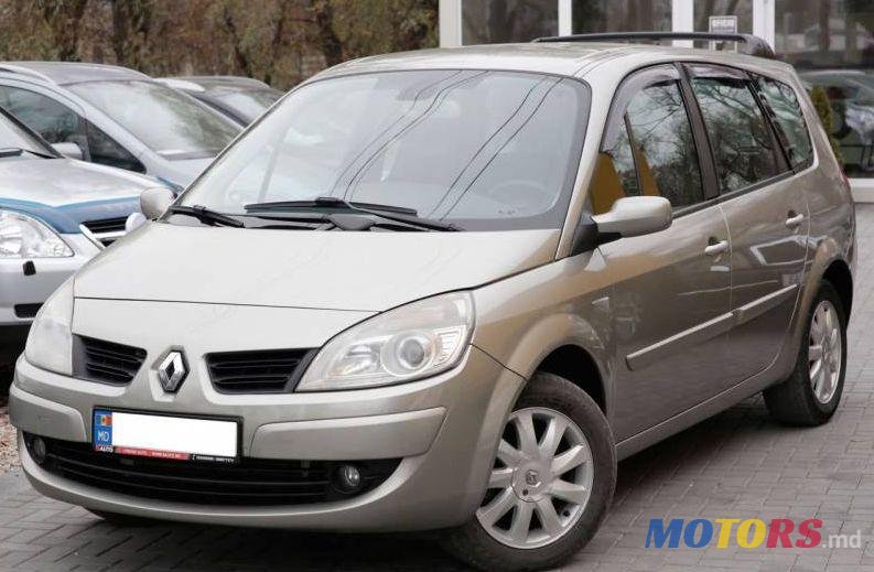 2007' Renault Grand Scenic photo #1