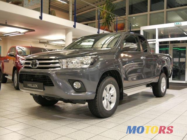 2018' Toyota Hilux UCES MOTORS photo #1