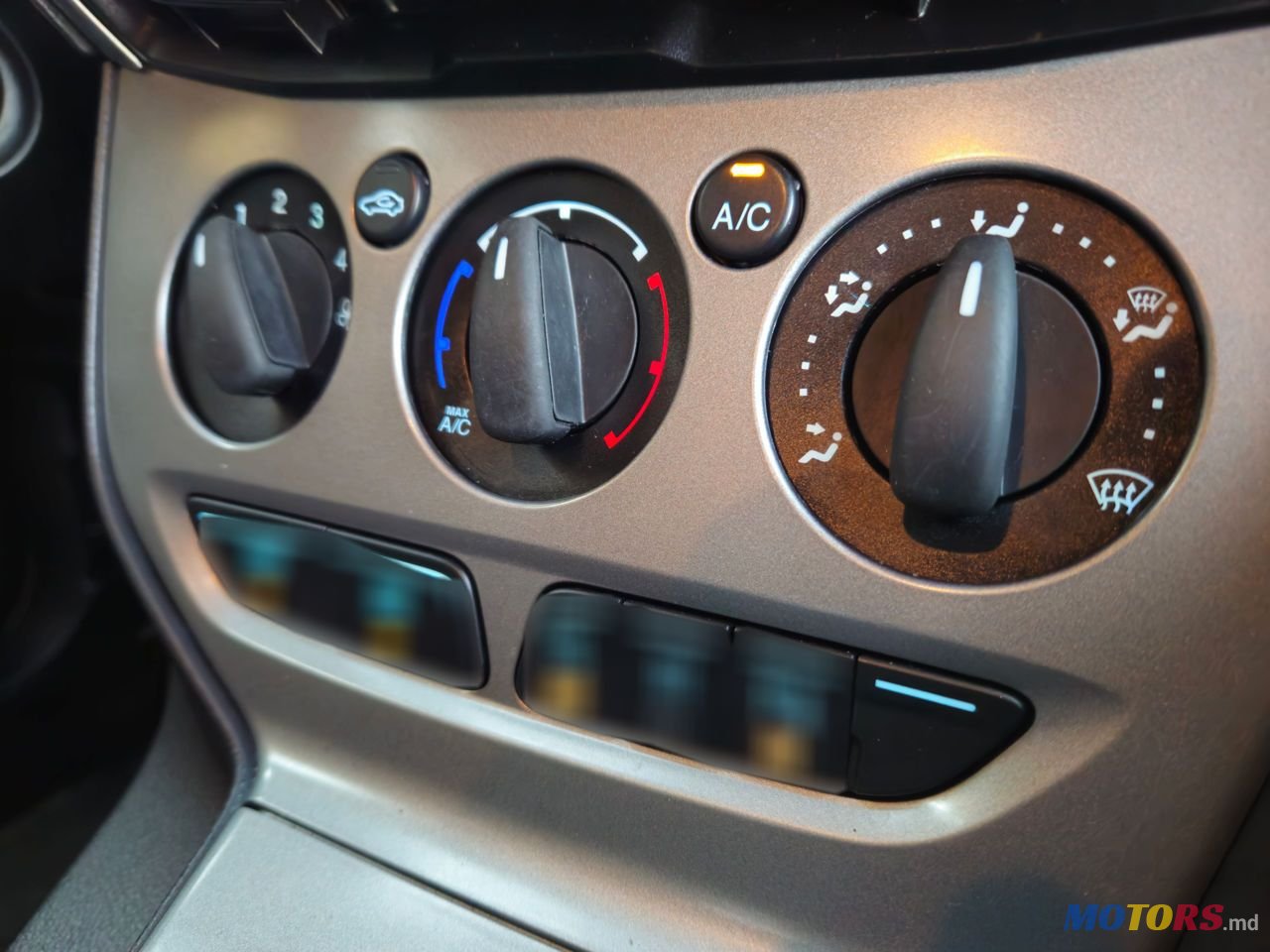 2013' Ford Focus photo #5