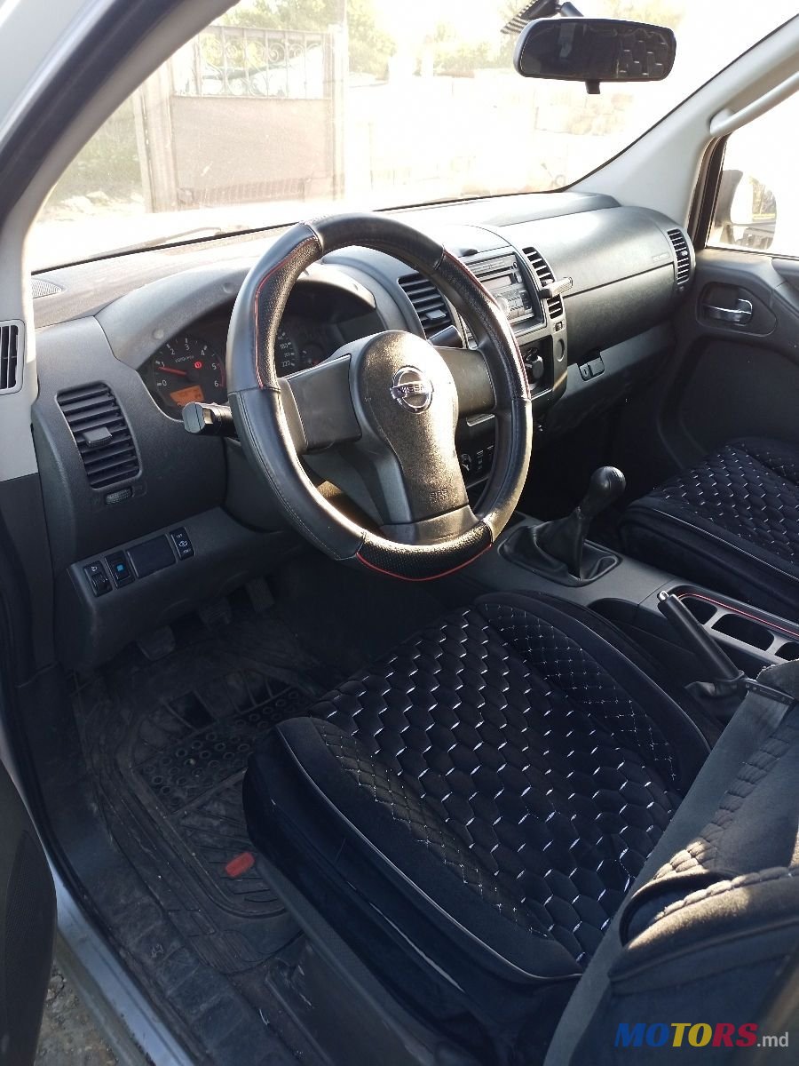2009' Nissan Navara photo #4