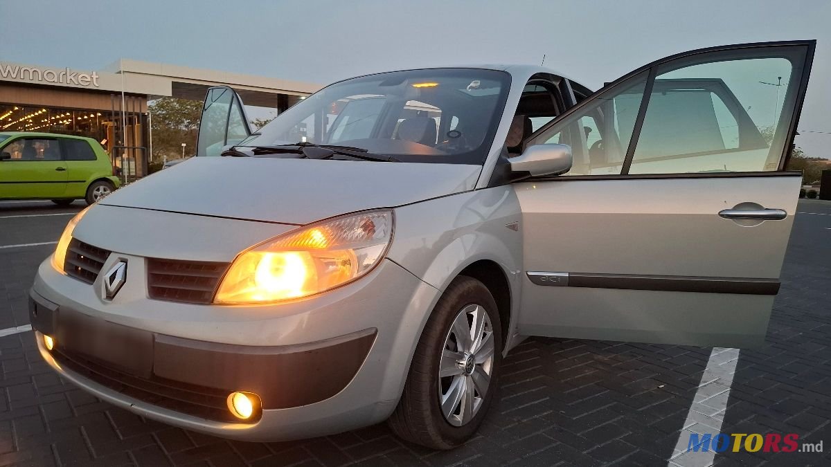 2004' Renault Scenic photo #2