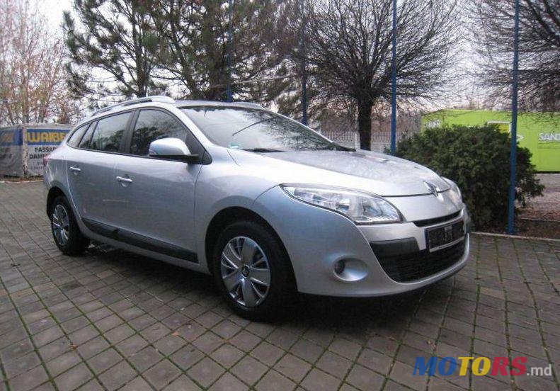 2012' Renault Megane photo #1