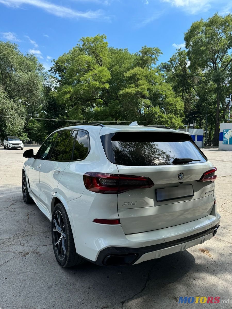 2021' BMW X5 photo #5