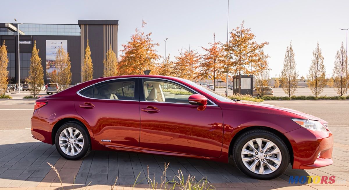 2015' Lexus Es Series photo #1