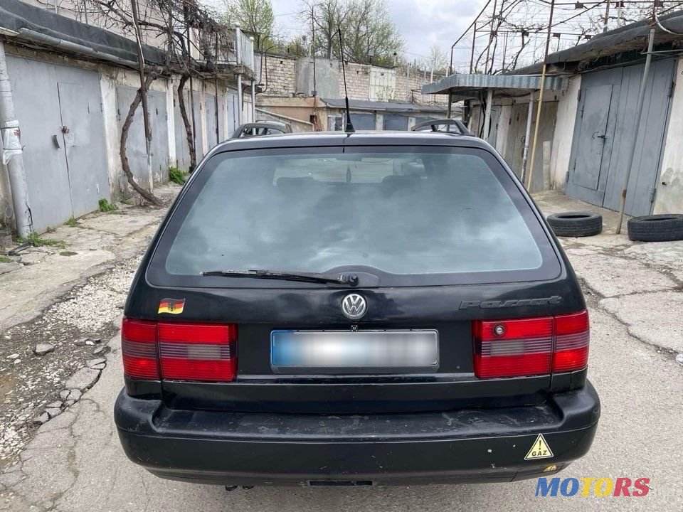 1996' Volkswagen Passat photo #5