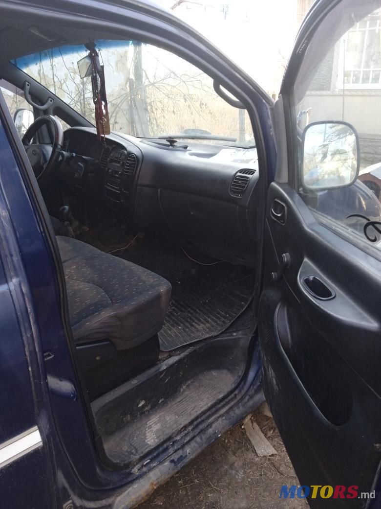 1999' Hyundai H200 photo #1