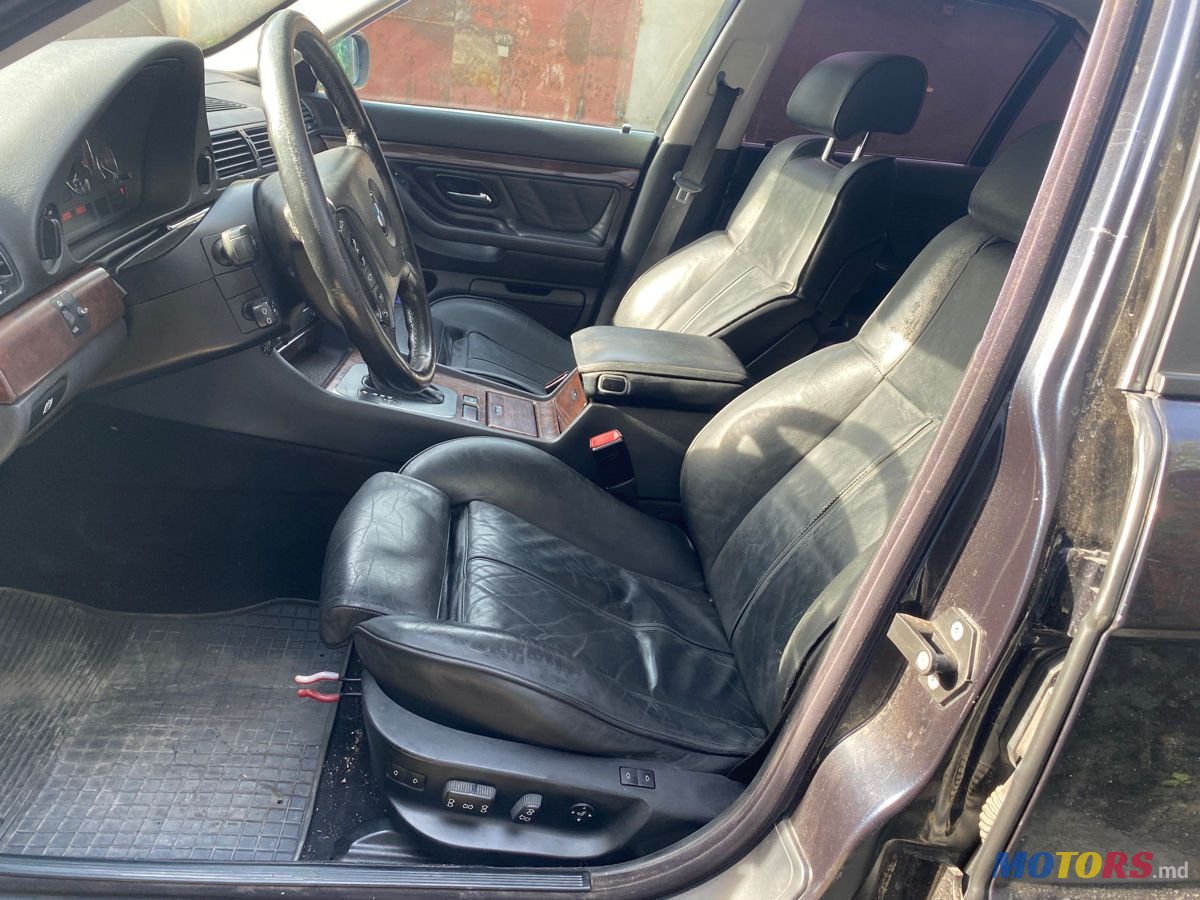 2001' BMW 7 Series photo #4