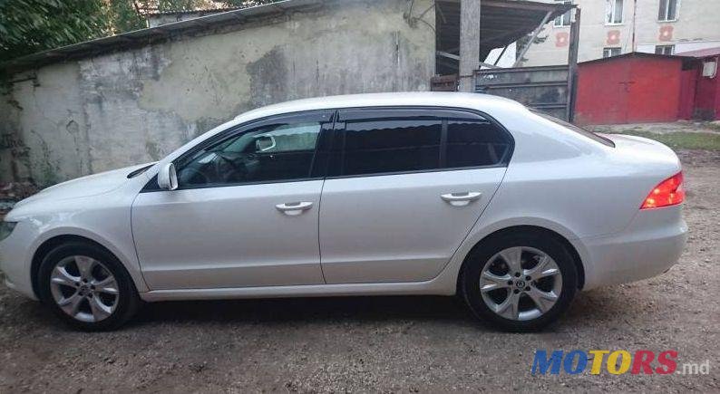 2011' Skoda Superb photo #1