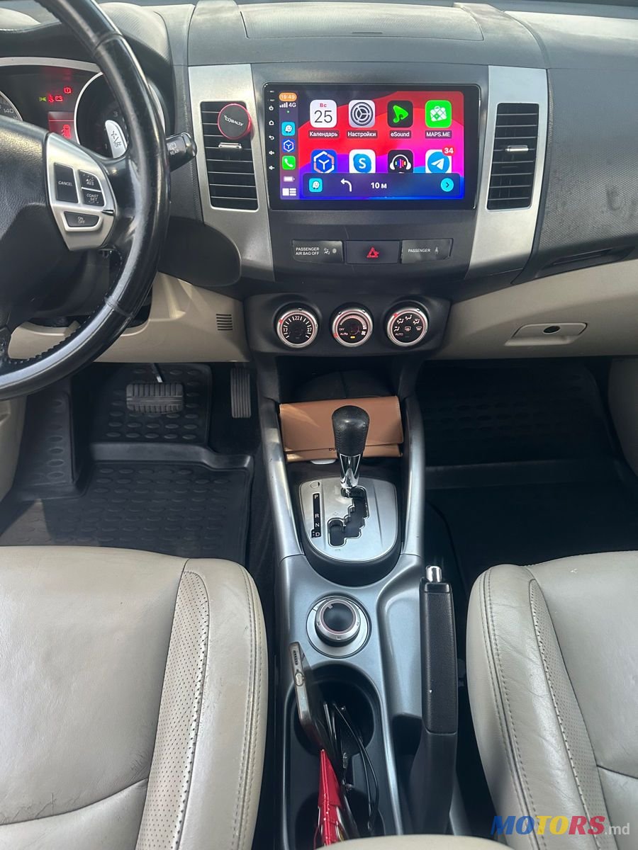 2008' Mitsubishi Outlander photo #3