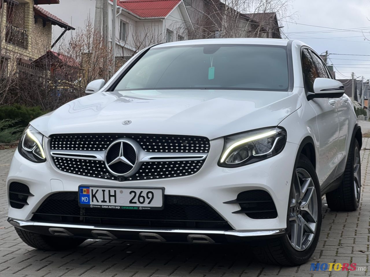 2017' Mercedes-Benz Glc Coupe photo #1