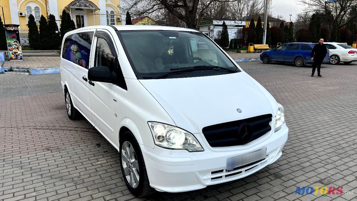2011' Mercedes-Benz Vito photo #2