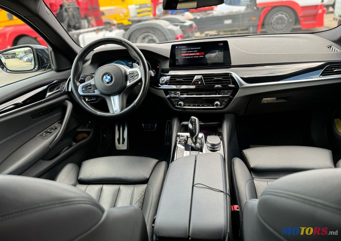 2019' BMW 5 Series photo #6