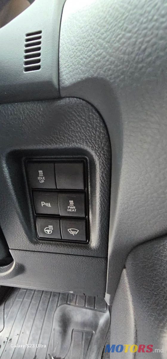 2022' Toyota Land Cruiser Prado photo #6