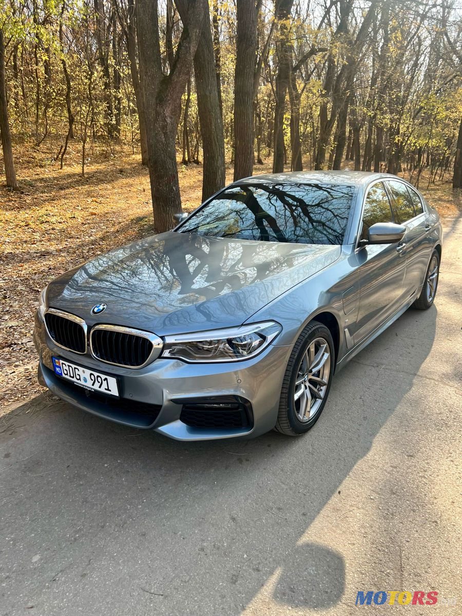 2020' BMW 5 Series photo #1