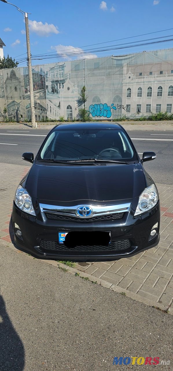 2010' Toyota Auris photo #1