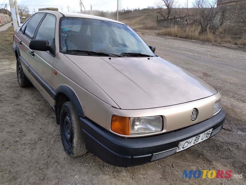 1989' Volkswagen Passat photo #1