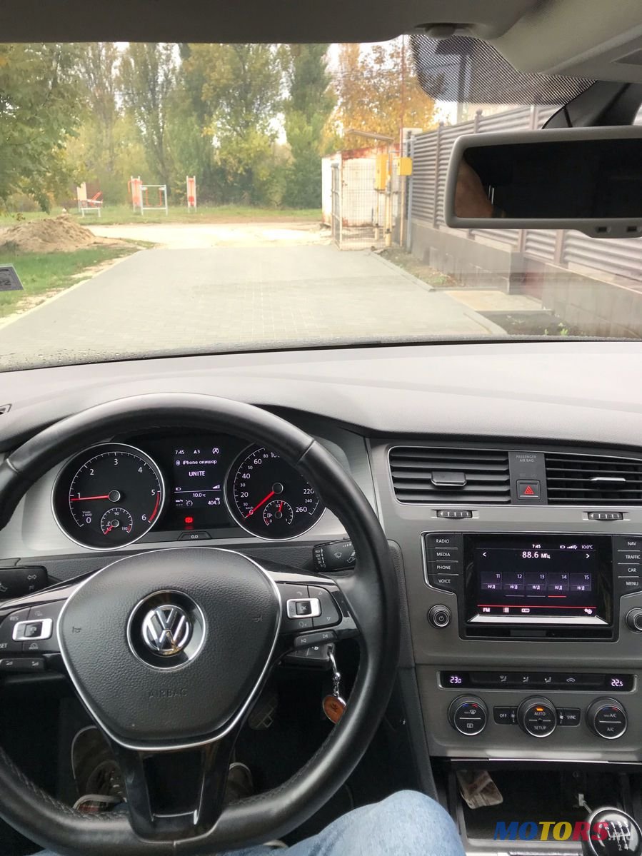 2014' Volkswagen Golf photo #3