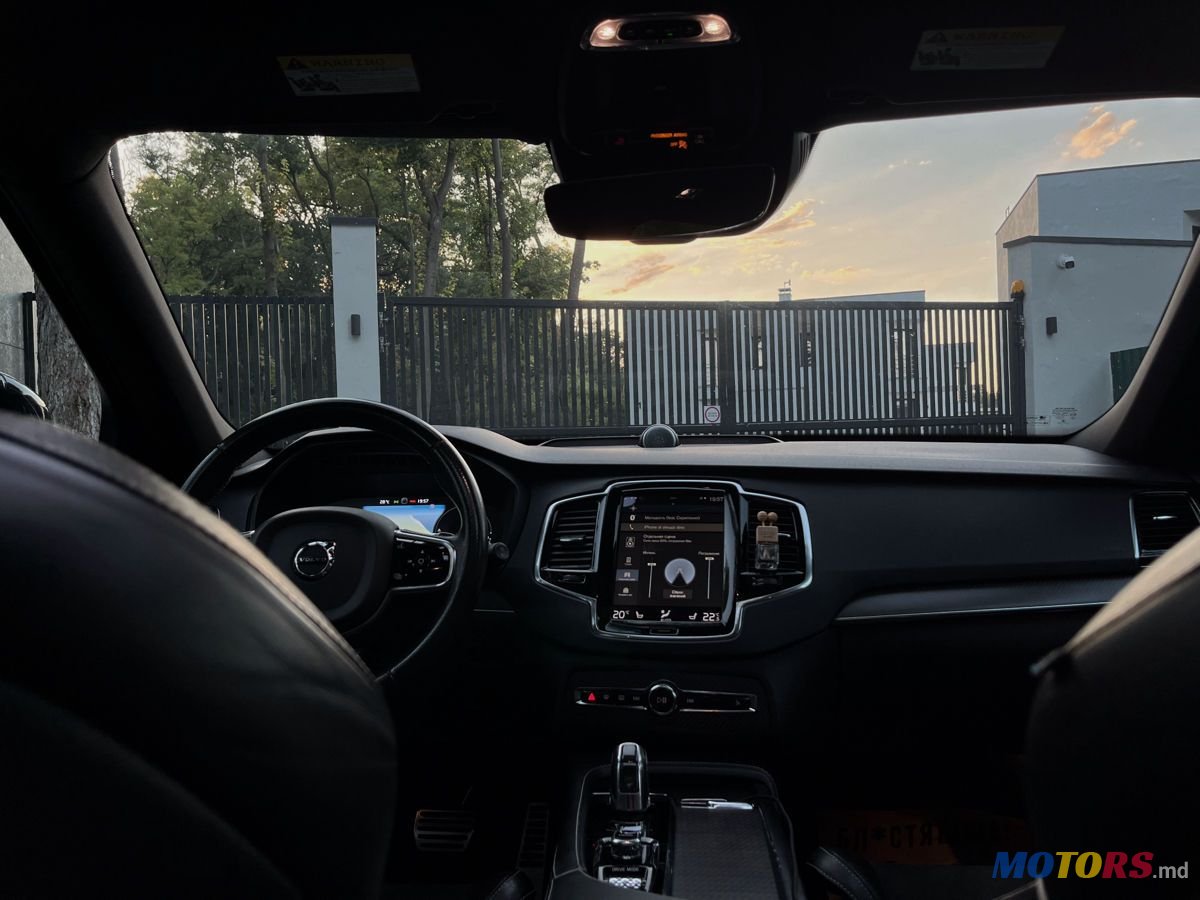 2017' Volvo XC90 photo #6