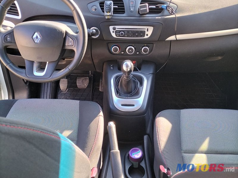 2014' Renault Scenic 3 photo #6