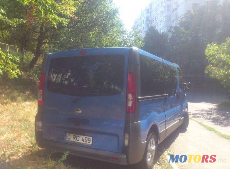 2007' Nissan Primastar photo #2