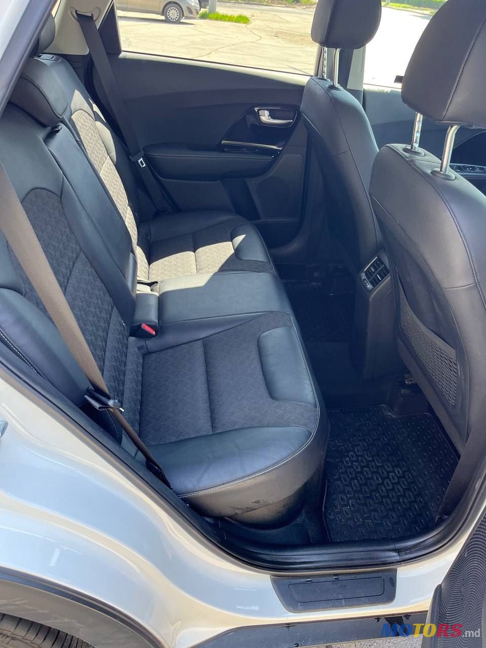 2020' Kia Niro photo #6