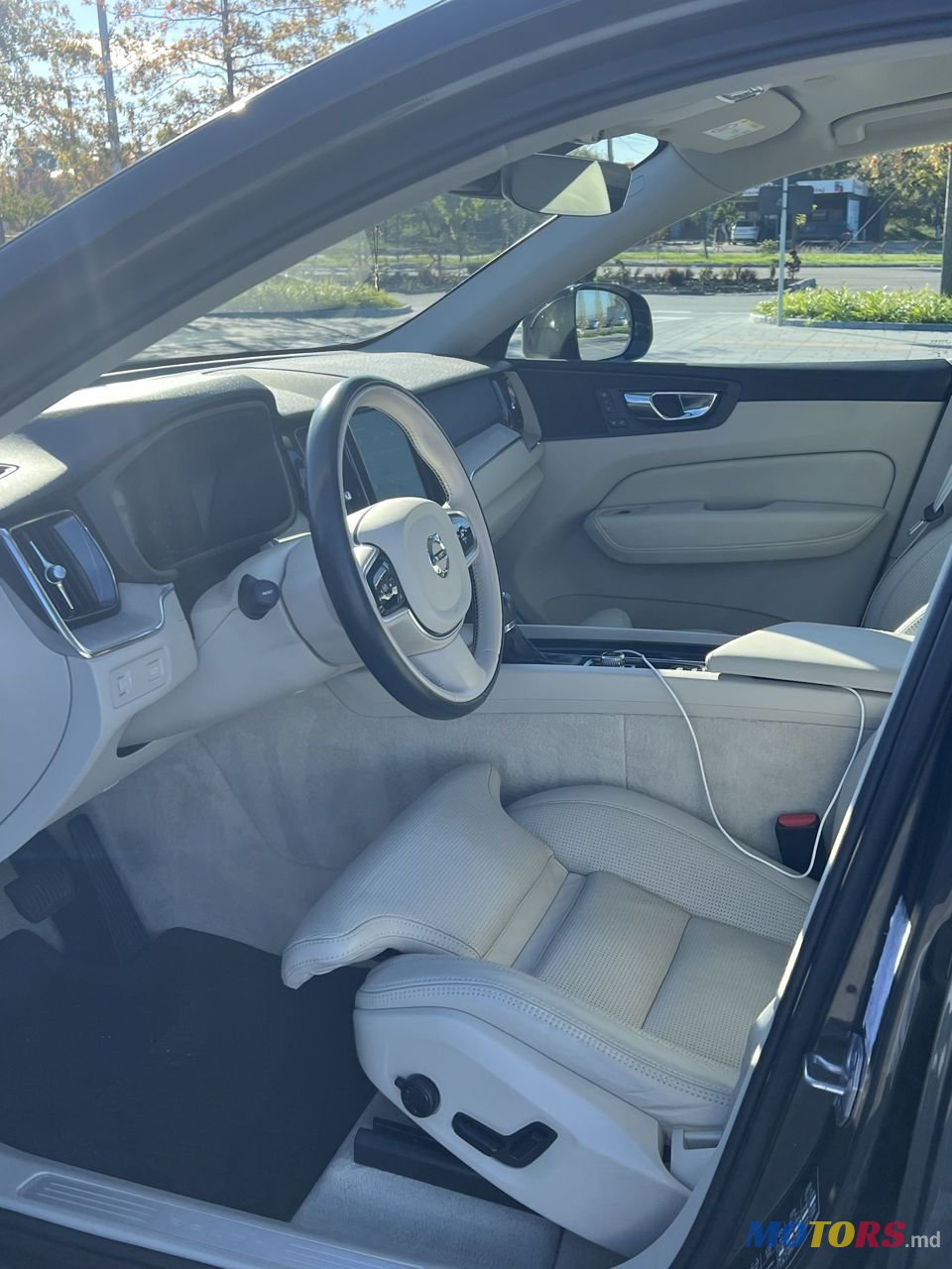 2018' Volvo XC60 photo #5