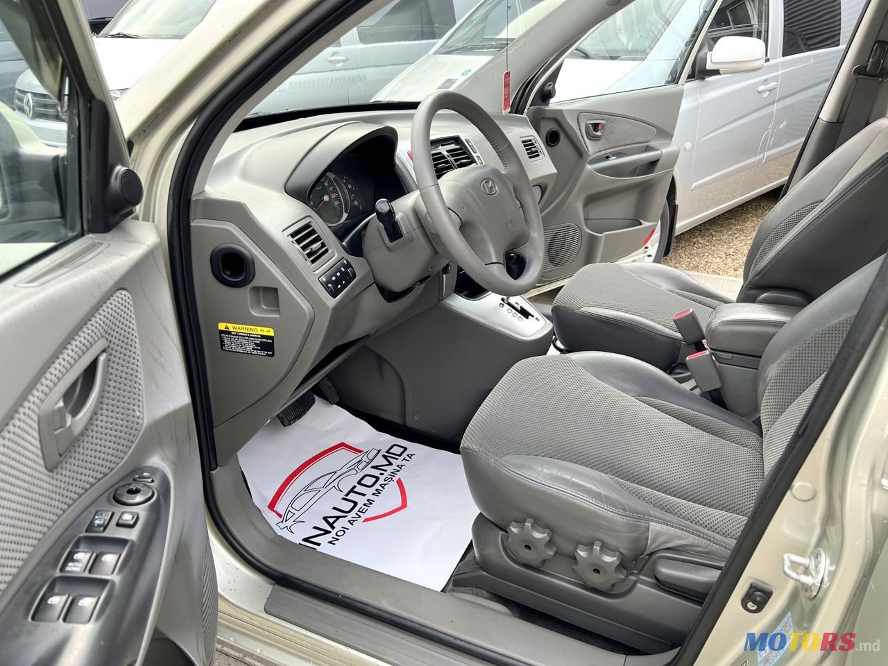 2009' Hyundai Tucson photo #5