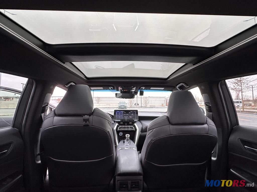 2021' Toyota Venza photo #6