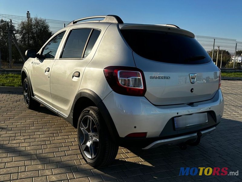 2014' Dacia Sandero Stepway photo #4