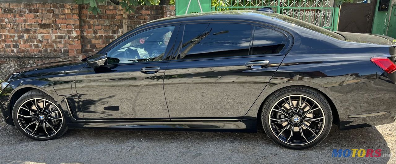 2018' BMW 7 Series photo #5