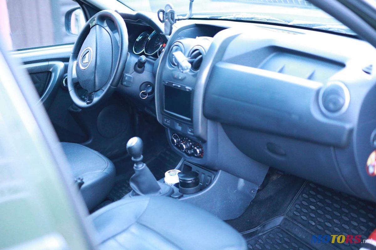 2013' Dacia Duster photo #6
