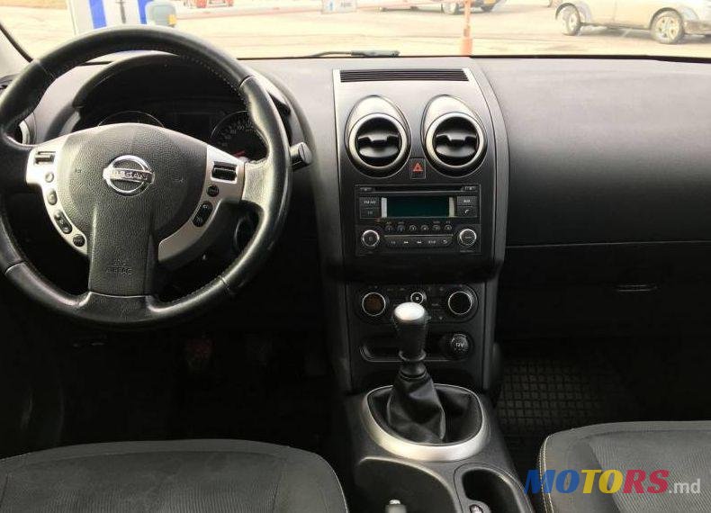 2011' Nissan Qashqai photo #2