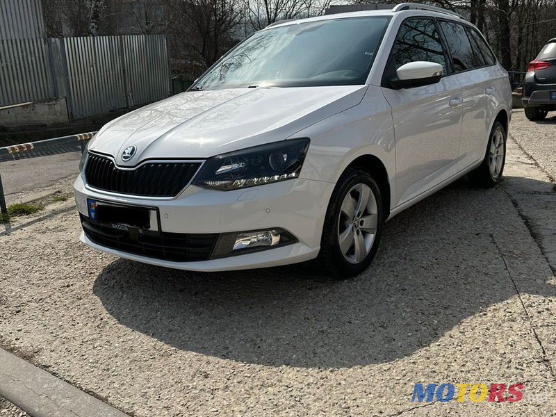 2015' Skoda Fabia photo #1