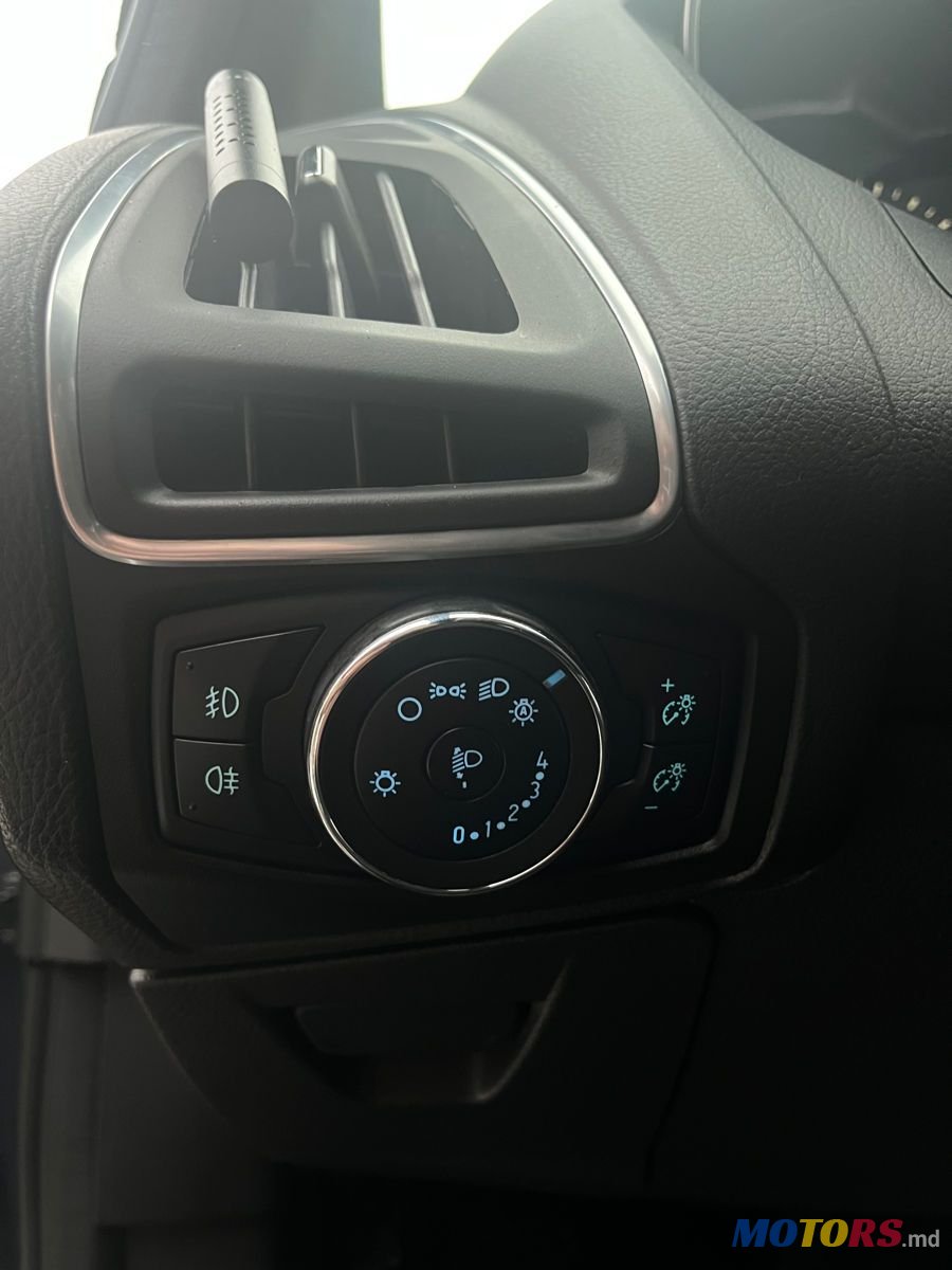 2014' Ford Focus photo #4