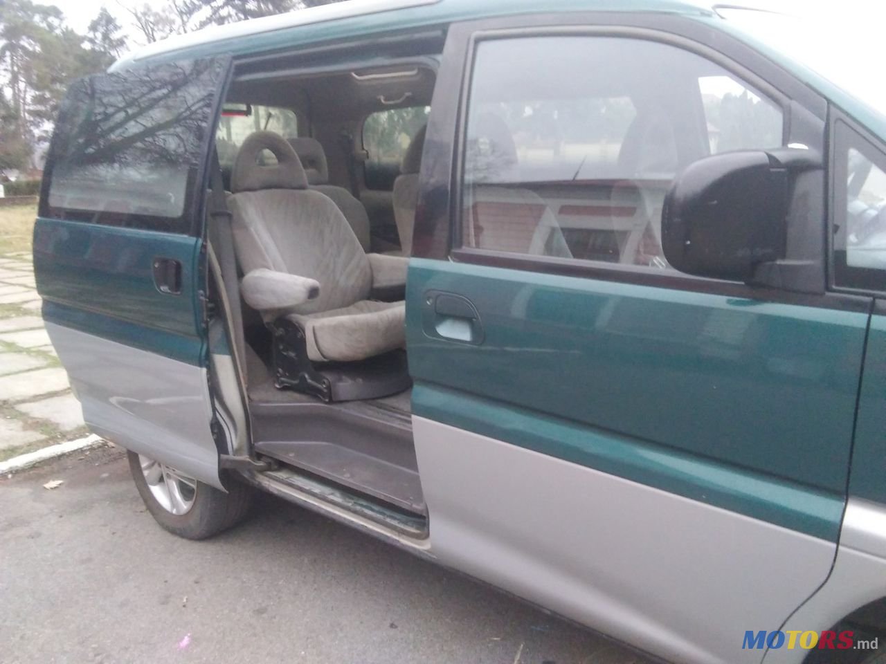 1995' Mitsubishi Space Gear photo #3