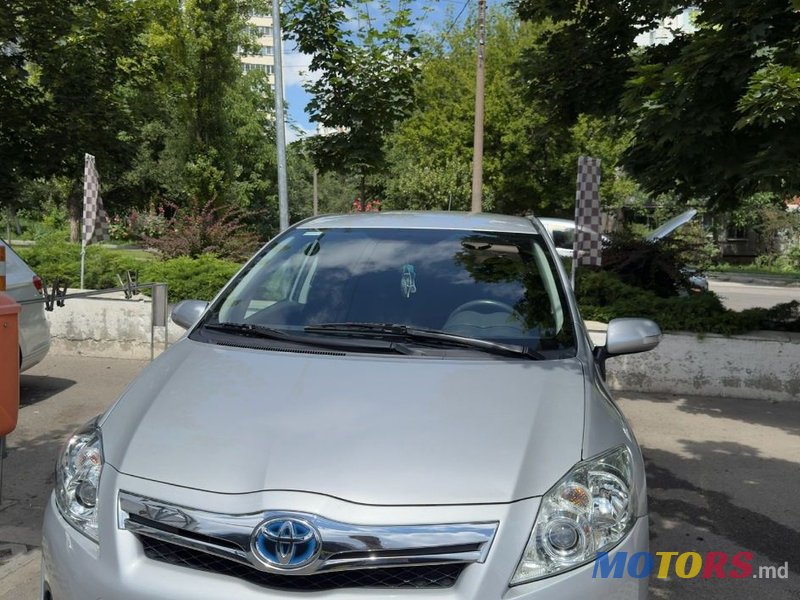 2011' Toyota Auris photo #3