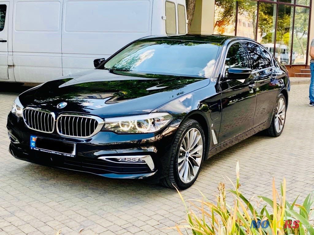 2017' BMW 5 Series photo #1