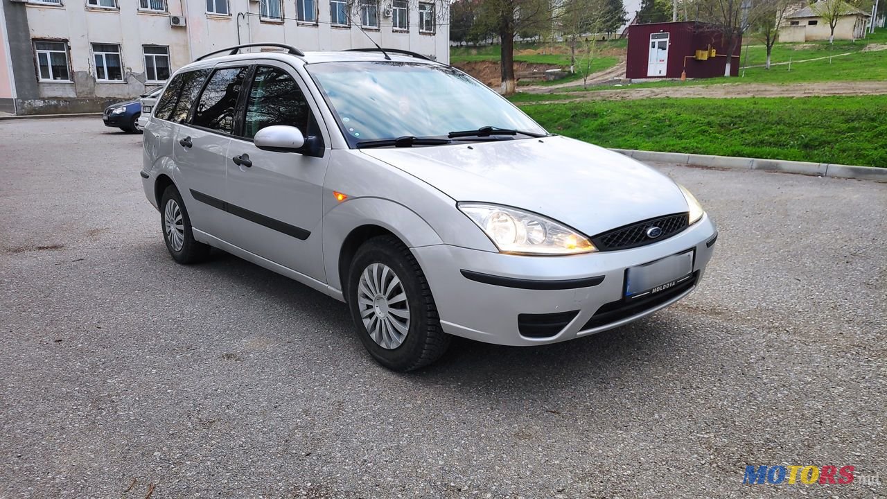 2002' Ford Focus photo #1