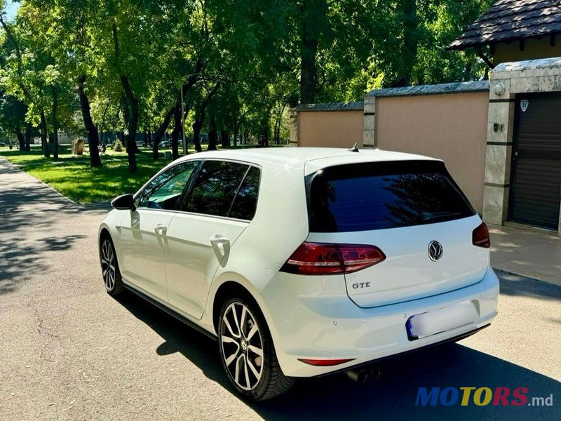 2015' Volkswagen Golf photo #5