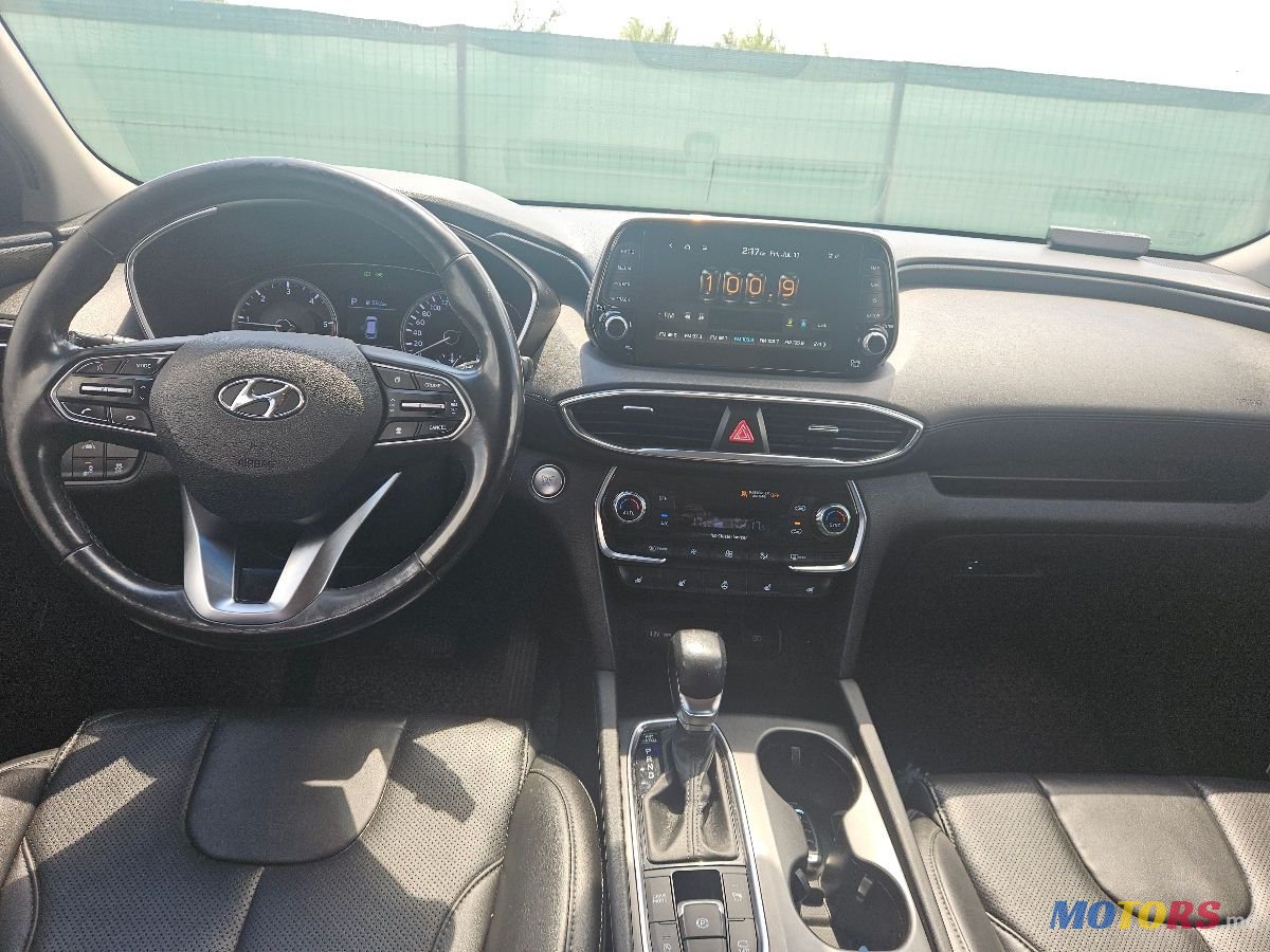 2018' Hyundai Santa Fe photo #5