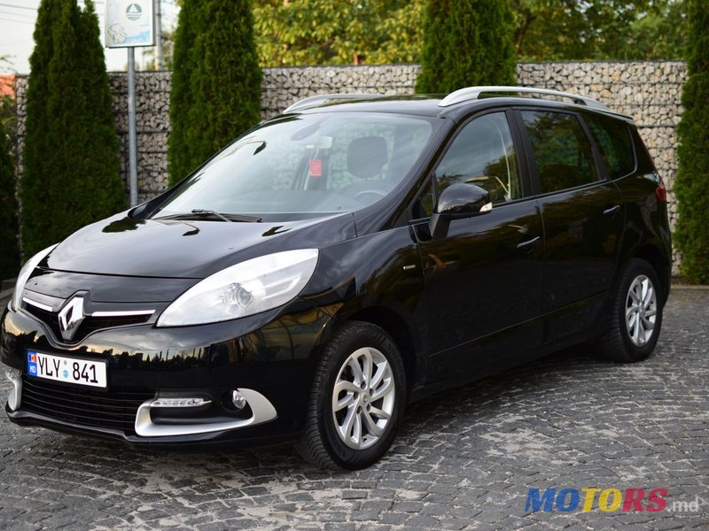 2015' Renault Grand Scenic photo #2