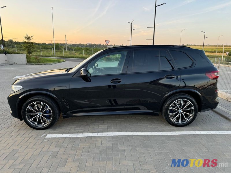 2020' BMW X5 photo #6