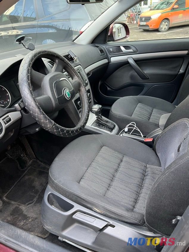 2009' Skoda Octavia photo #3