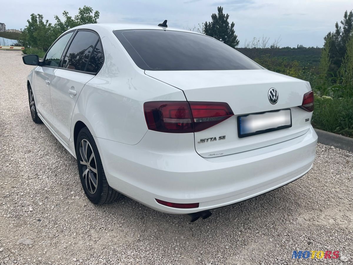 2015' Volkswagen Jetta photo #3